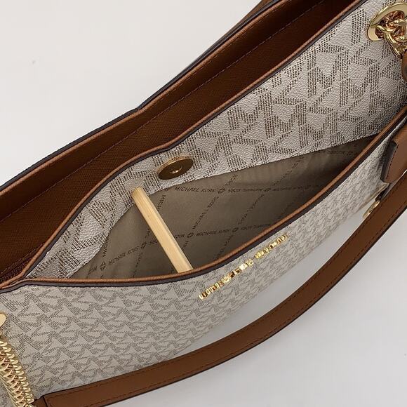 Michael Kors Cream and Brown Shoulder Bag - Picture 10 of 16